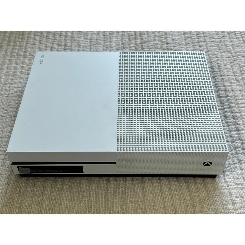 Microsoft Xbox One S 500GB Console Model 1681 Robot White w/ Power & HDMI Cables